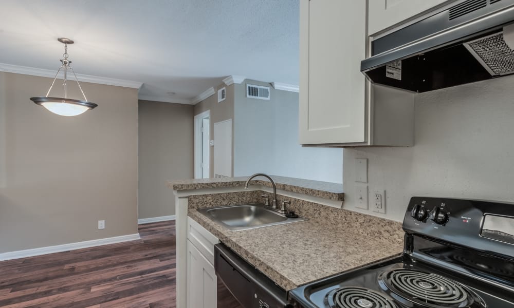 Rock Creek Apartments showcase a beautiful kitchen in Houston, Texas