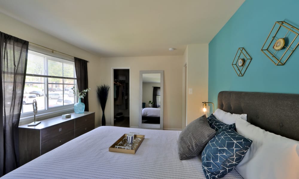 Apartments in Alexandria VA Lynbrook at Mark Center Apartment Homes