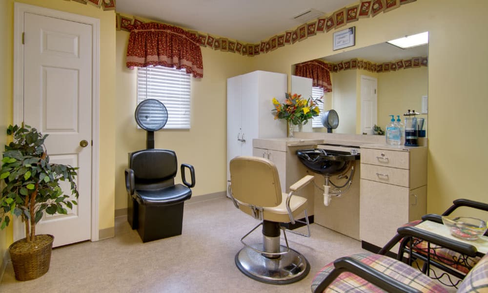 Community spa for residents at South Pointe Senior Living in Washington, Missouri