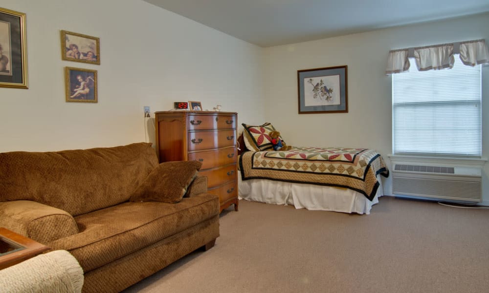 Spacious single bedroom and living room at Southern Oaks in Henderson, Tennessee