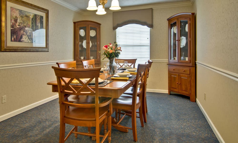 Family dining room at Harmony Hill in Huntingdon, Tennessee