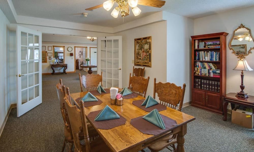 Family dining room at Victorian Place of St. Clair in Saint Clair, Missouri