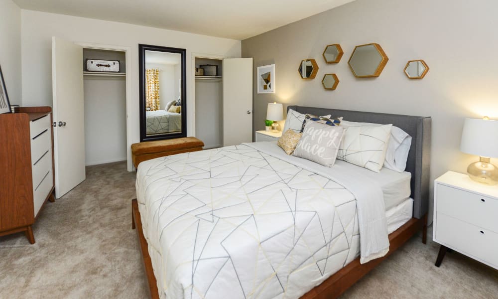 Enjoy apartments with a bedroom at Brookmont Apartment Homes 