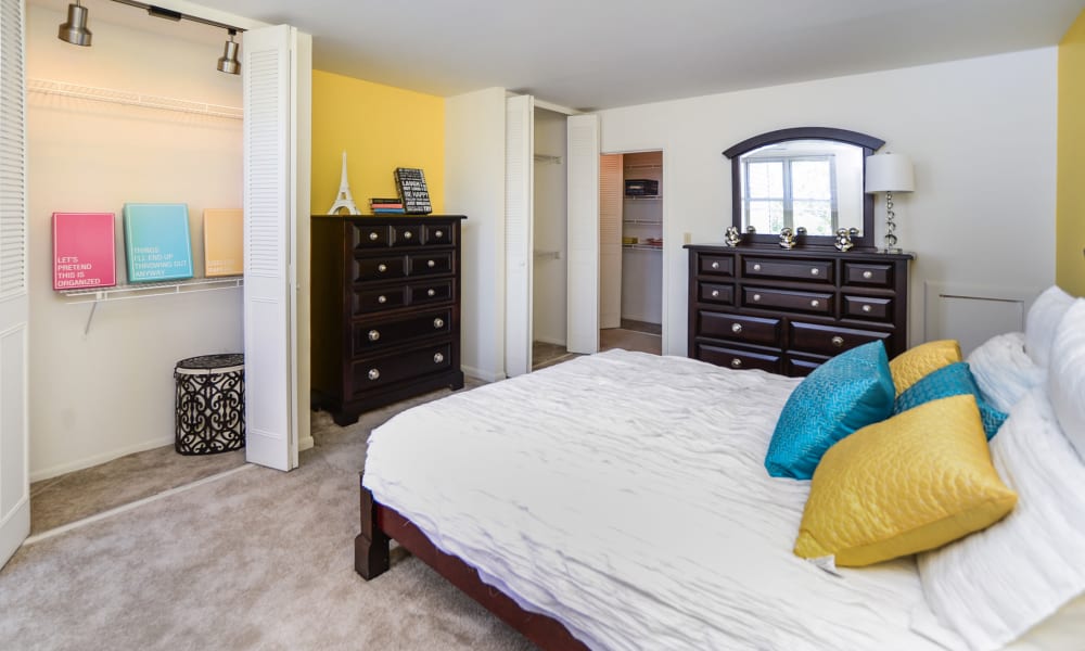 Bedroom at Summit Pointe Apartment Homes in Scranton, PA
