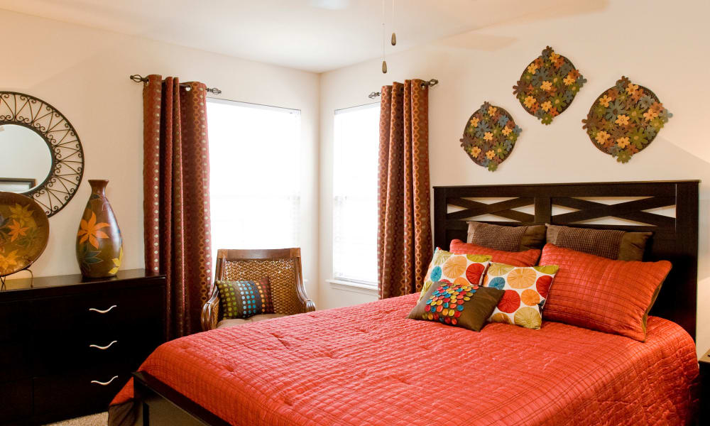 A large apartment bedroom at The Park on Westpointe in Yukon, Oklahoma