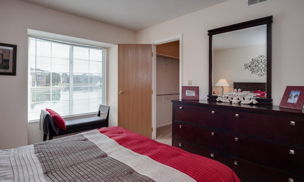 Bedroom at Hidden Lakes Apartment Homes in Miamisburg, Ohio