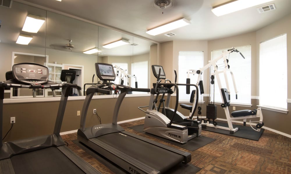 Northwest Wichita, KS Apartments for Rent Crown Chase Apartments