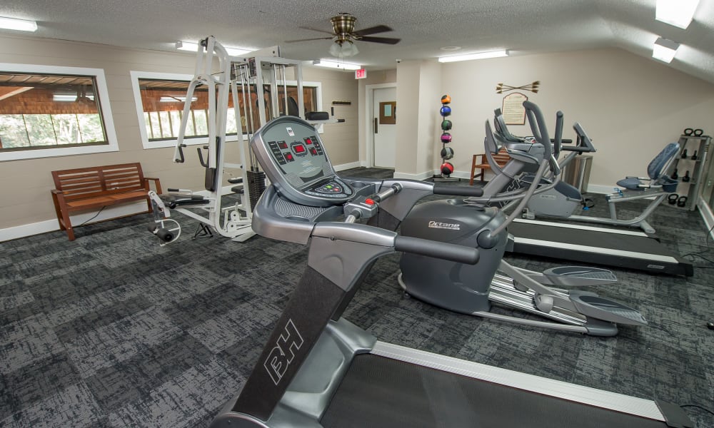 The gym at Sunchase Ridgeland Apartments in Ridgeland, MS