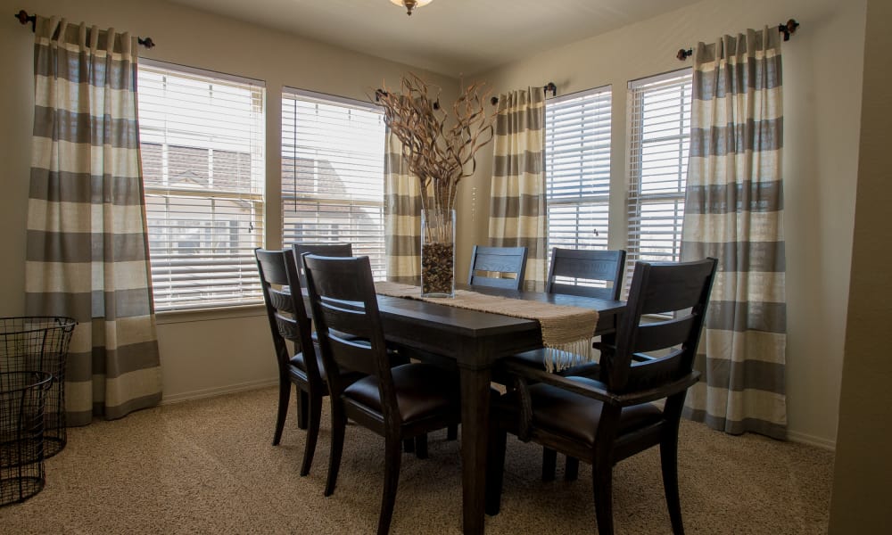 A dining room table at Villas at Canyon Ranch in Yukon, Oklahoma