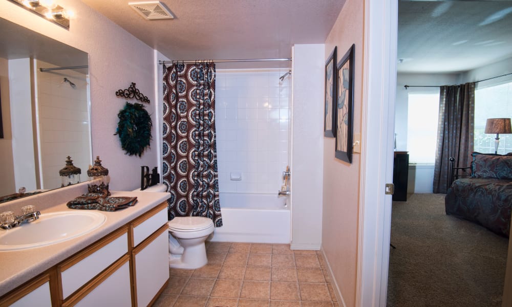 Photos of Crown Chase Apartments in Wichita, KS