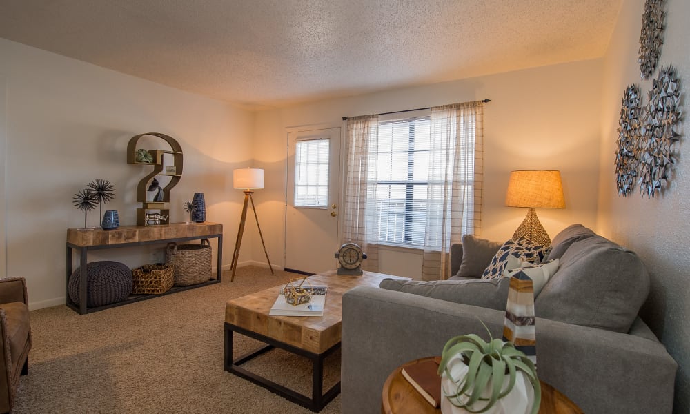 An open apartment floor plan at Waters Edge in Oklahoma City, OK