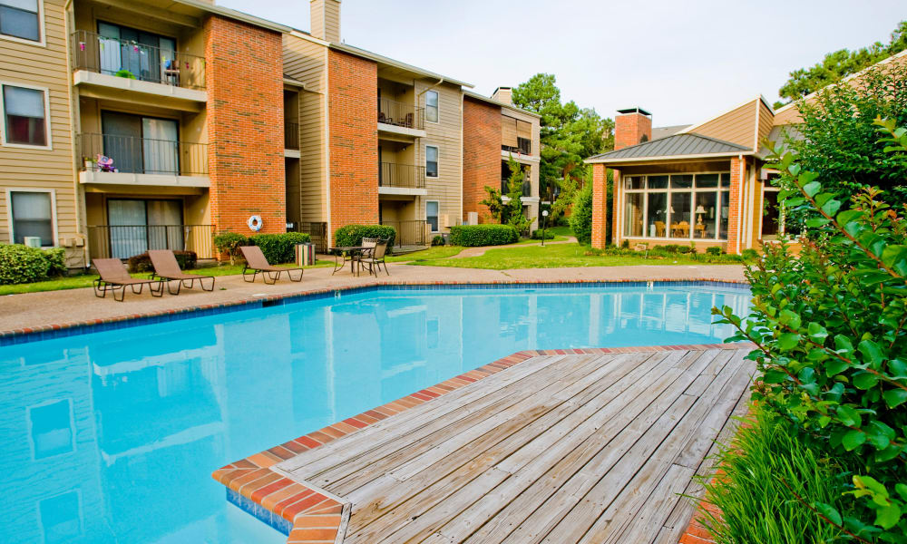The community pool at Woodscape Apartments in Oklahoma City, OK