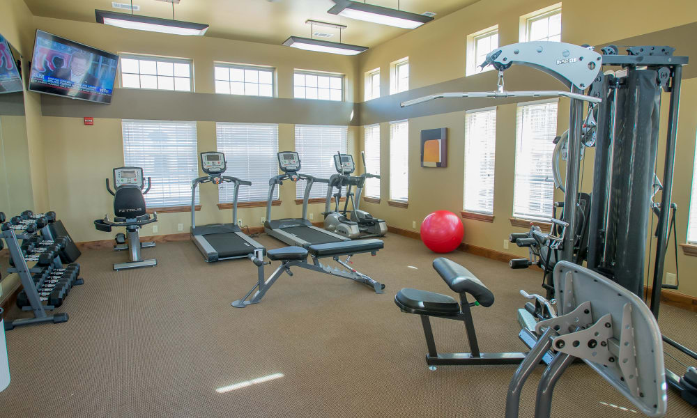 State-of-the-art fitness center at Mission Point Apartments in Moore, Oklahoma