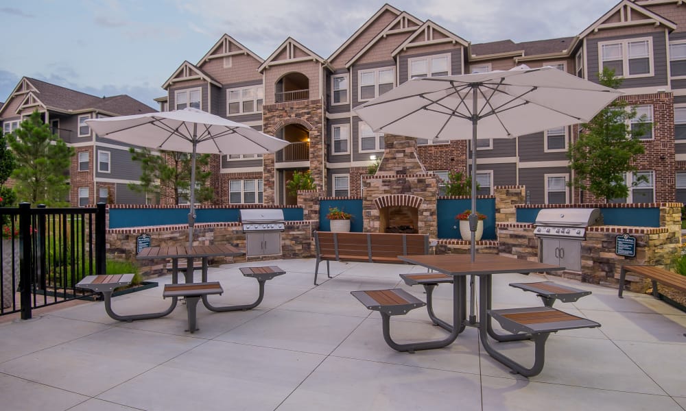 Outdoor patio area at Scissortail Crossing Apartments in Broken Arrow, Oklahoma