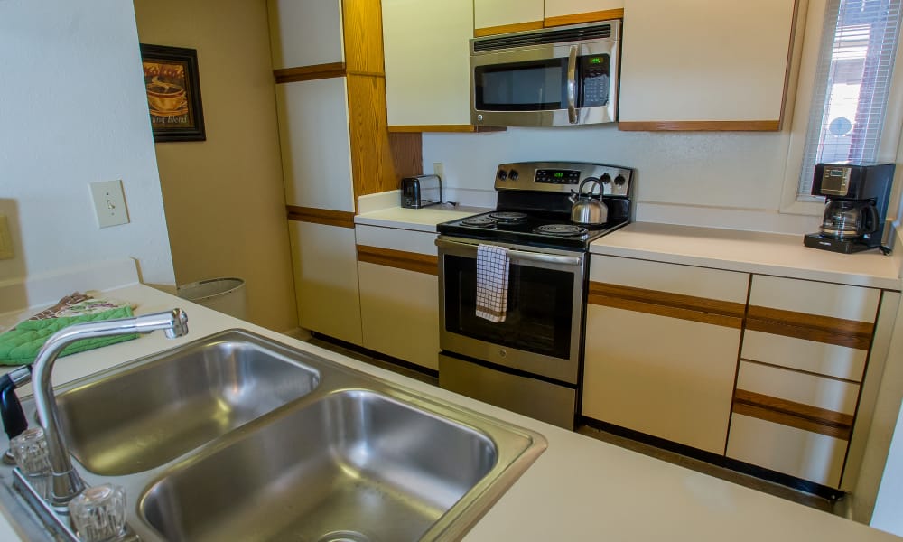 Spacious kitchen at Sheridan Pond in Tulsa, Oklahoma