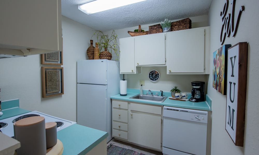 An apartment kitchen at Summerfield Place Apartments in Oklahoma City, OK