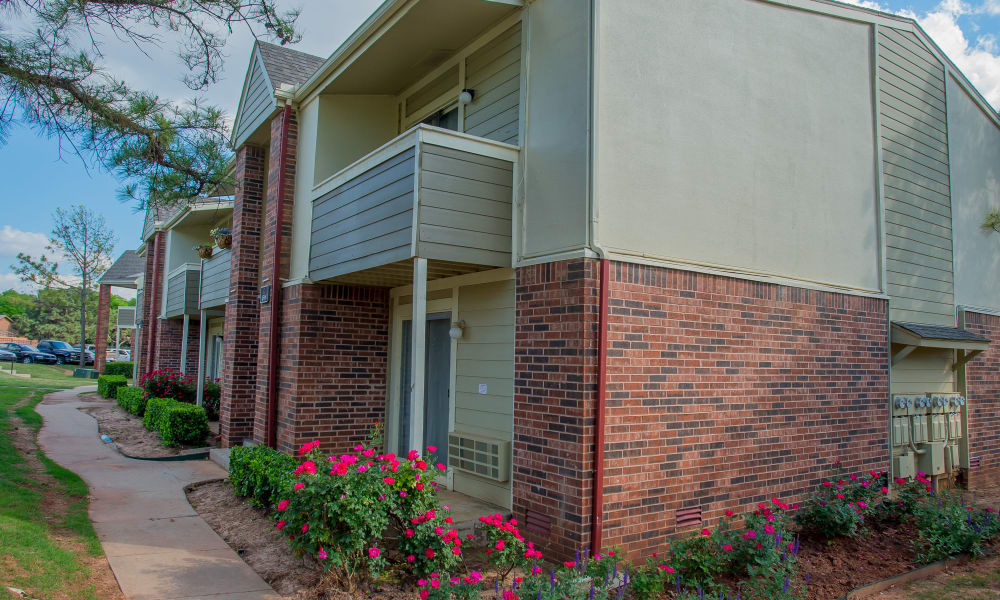 Photos of Summerfield Place Apartments in Oklahoma City, OK