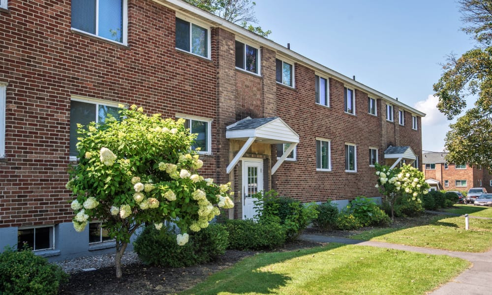 Photos of Grant Village Apartments in Syracuse, NY