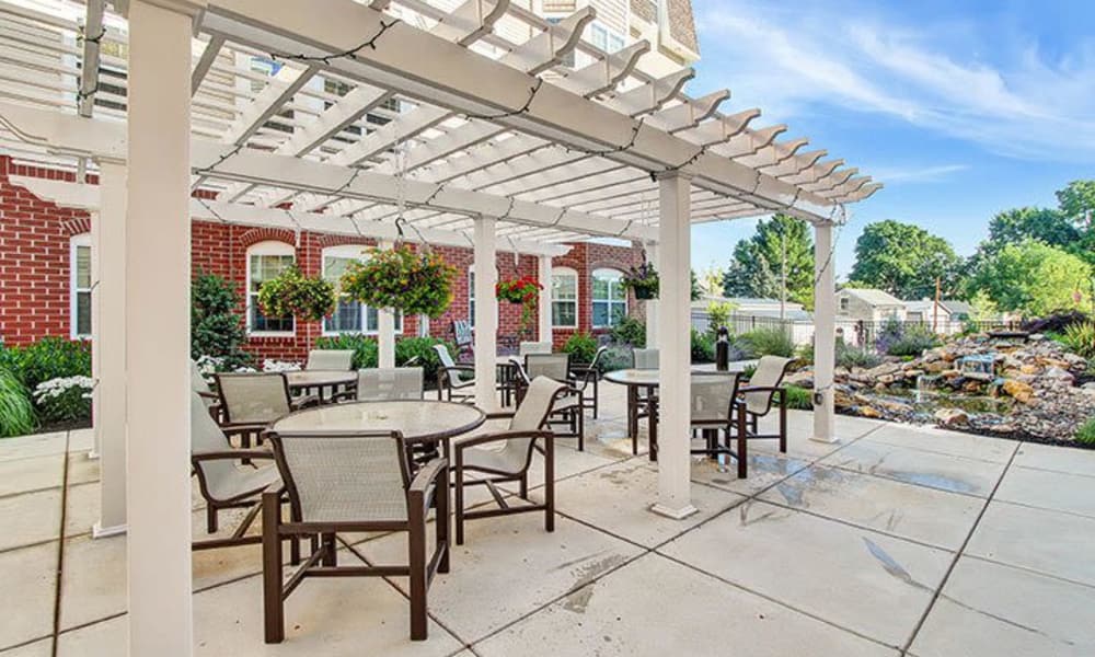 Outdoor courtyard at Keystone Villa at Ephrata in Ephrata, Pennsylvania