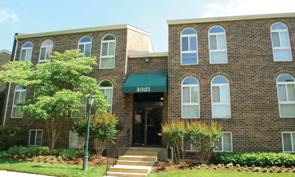Photos of East Meadow Apartments Fairfax, VA Apartments