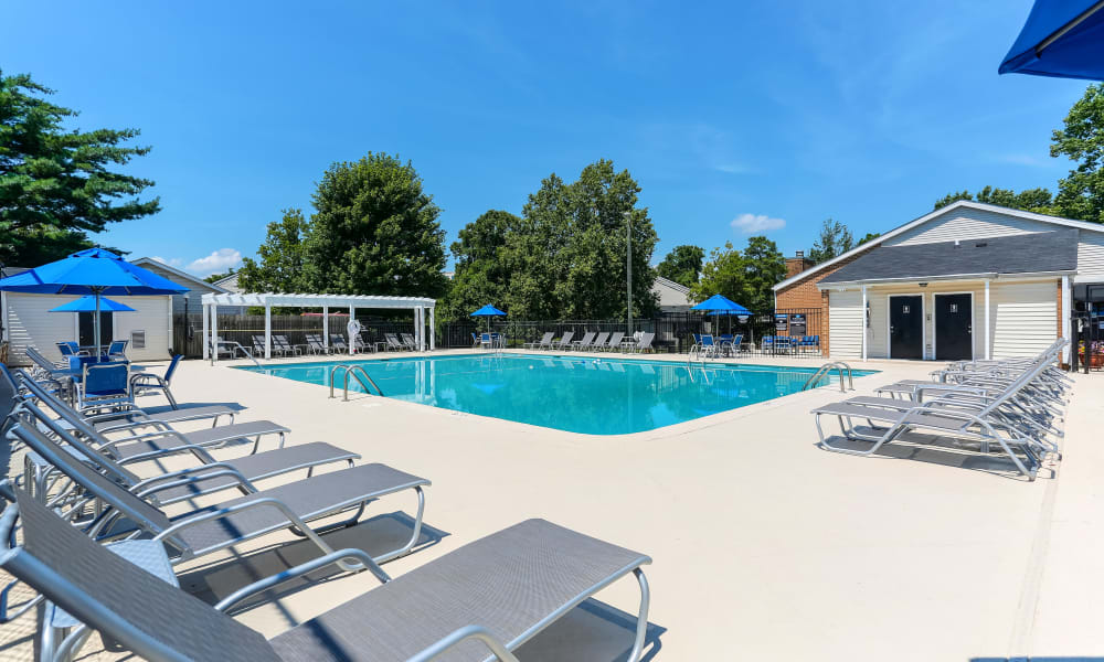 Our Apartments in Nashville, Tennessee offer a Swimming Pool