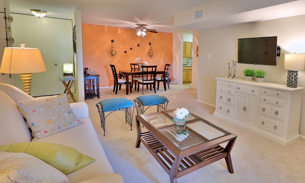 Photos of Lakewood Hills Apartments & Townhomes in Harrisburg, PA