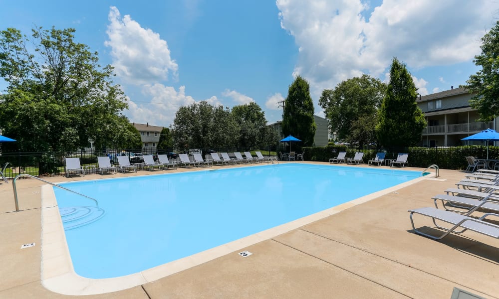 Swimming Pool at Lincoya Bay Apartments & Townhomes in Nashville, Tennessee