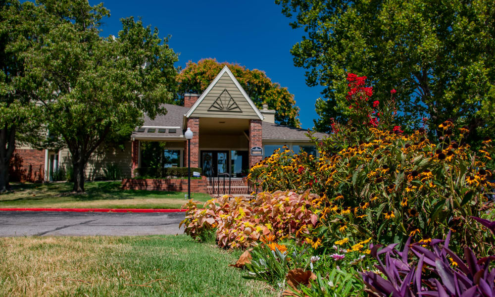 The leasing office at Summerfield Place Apartments in Oklahoma City, OK