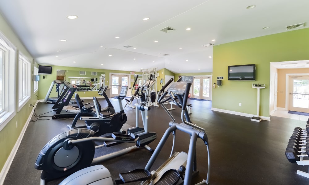 Enjoy Apartments with a Gym at Willowbrook Apartments