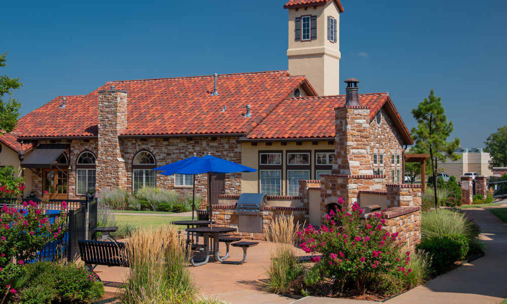 Front of the building at Villas at Canyon Ranch in Yukon, Oklahoma
