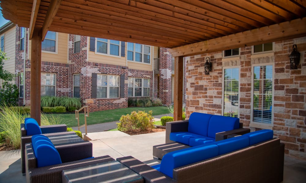 An outdoor seating area at Villas at Canyon Ranch in Yukon, Oklahoma