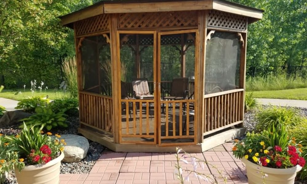 An outdoor gazebo at Parkway Gardens Senior Apartment Community in Saint Paul, Minnesota 