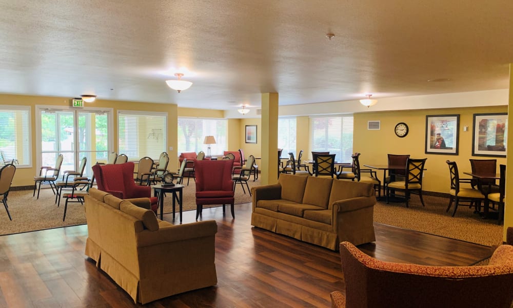 Photos of Maple Ridge Senior Living in Ashland, OR