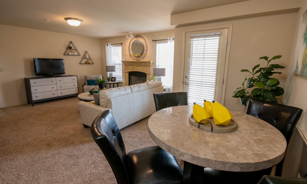 An apartment living room at Park at Mission Hills in Broken Arrow, Oklahoma