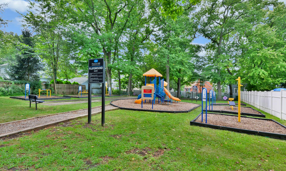 Photos of Duncan Hill Apartments & Townhomes in Westfield, NJ