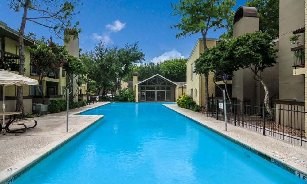 Photos of Cambridge Place in Houston, TX