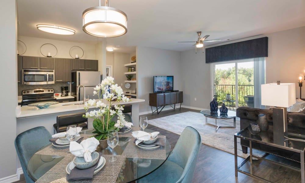 Northeast Colorado Springs Co Apartments Peaks At Woodmen