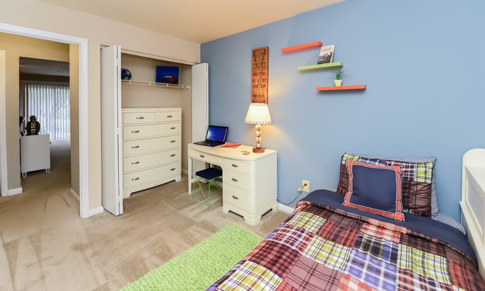 Bedroom at Fox Run Apartments & Townhomes in Bear, DE