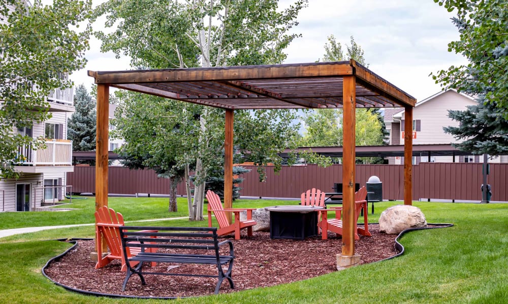Mountain View Apartments offers beautiful courtyard seating with firepit  in Bozeman, Montana