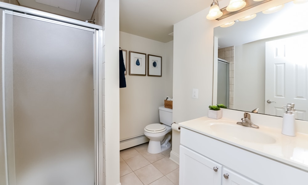 Photos of Stonegate at Devon Apartments in Devon, PA