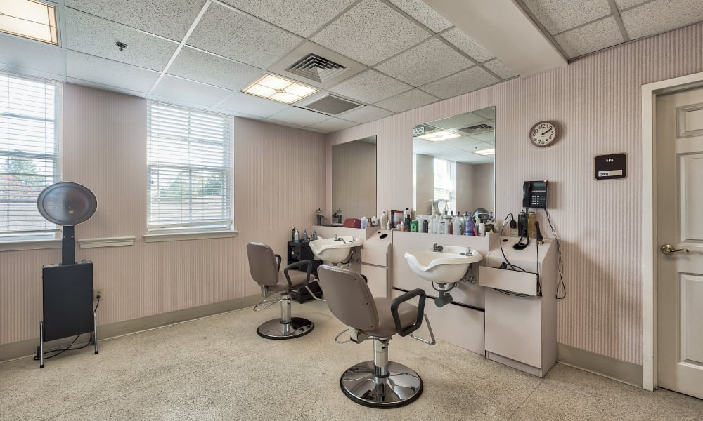 A convenient hair salon at Hillhaven in Adelphi, Maryland
