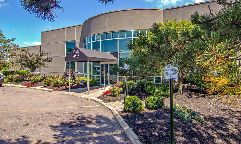 Exterior of the leasing office and community center at Lakeshore Drive in Cincinnati, Ohio