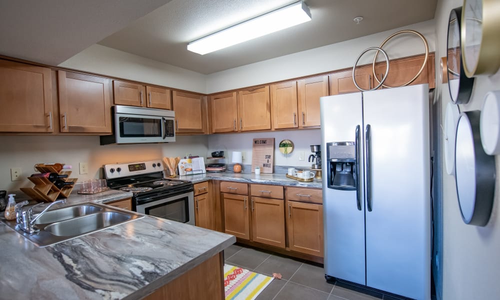 A large kitchen at Villas at Canyon Ranch in Yukon, Oklahoma