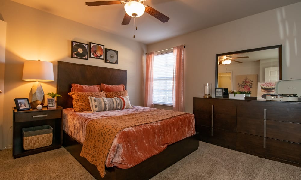 An apartment bedroom at Villas at Canyon Ranch in Yukon, Oklahoma