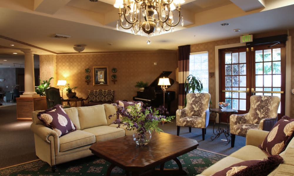 Reception lounge at Quail Park on Cypress in Visalia, California