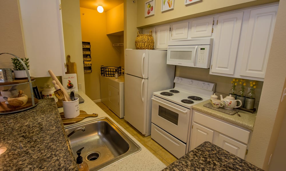 An apartment kitchen at Lexington Park Apartment Homes in North Little Rock, Arkansas