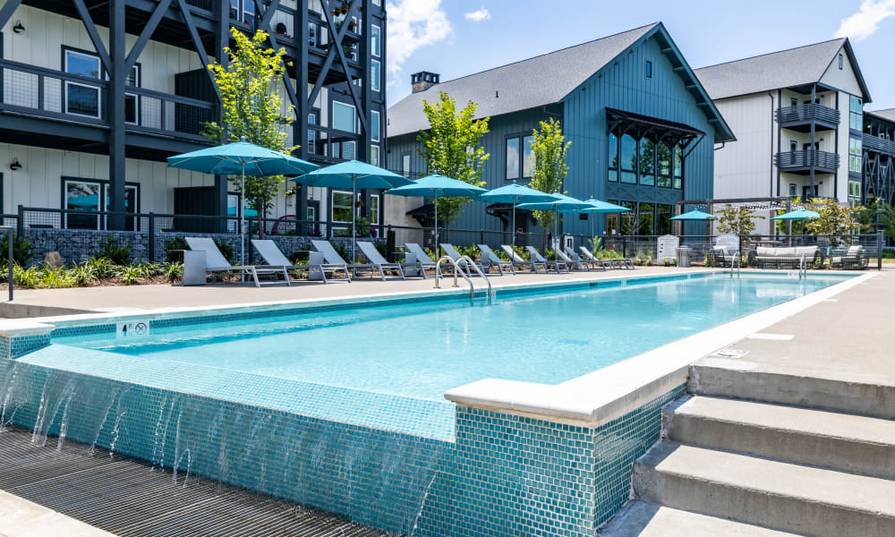 Swimming pool at Rivertop Apartments in Nashville, Tennessee