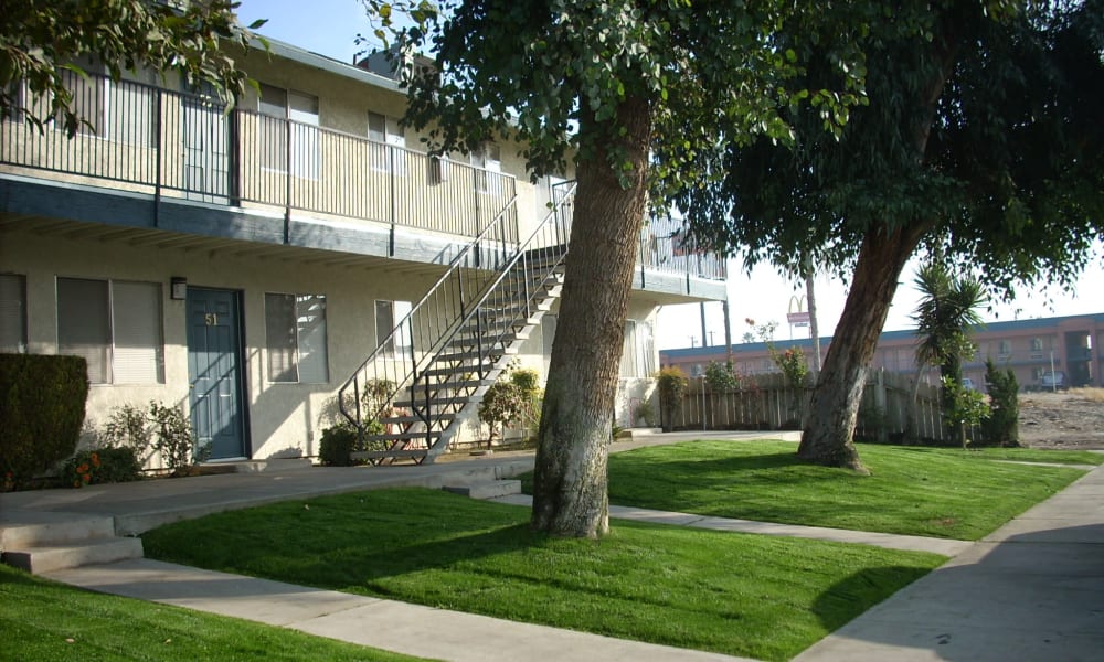 Landscaping at El Potrero Apartments in Bakersfield, California