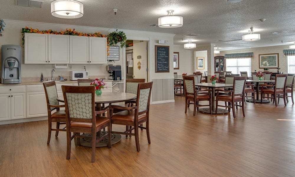 Large Dining Room at Carrington Place Senior Living in Pittsburg, Kansas