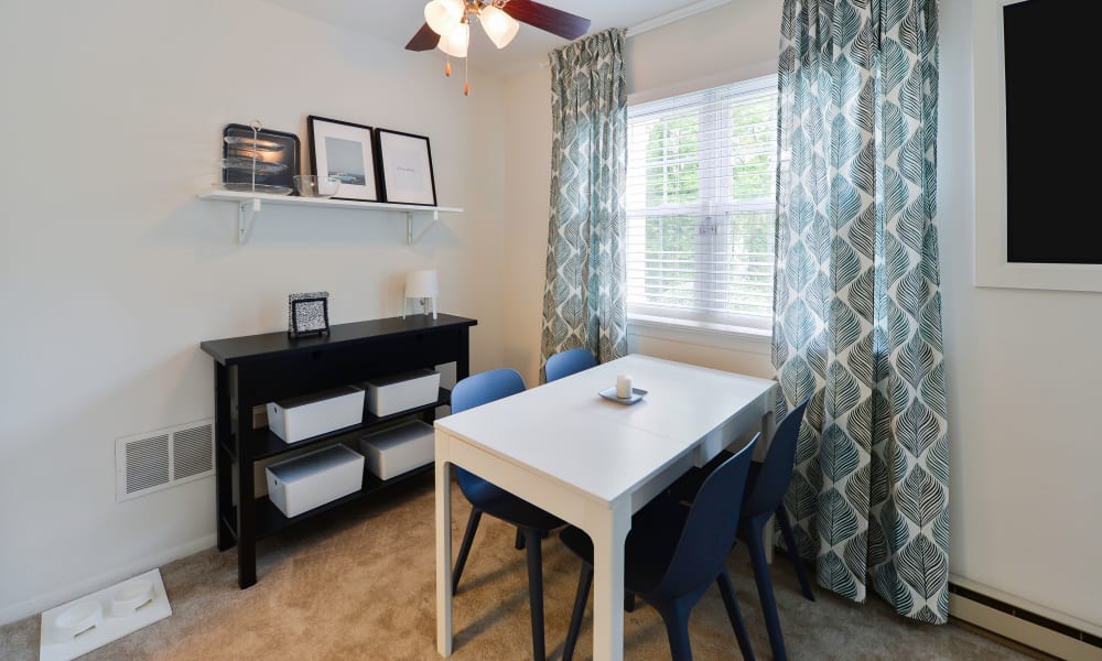 Dining Room Area at Kingswood Apartments & Townhomes in King of Prussia, Pennsylvania